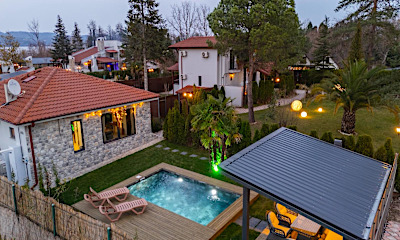 3+1 Taş Villa Özel Havuzlu Bahçe Manzaralı